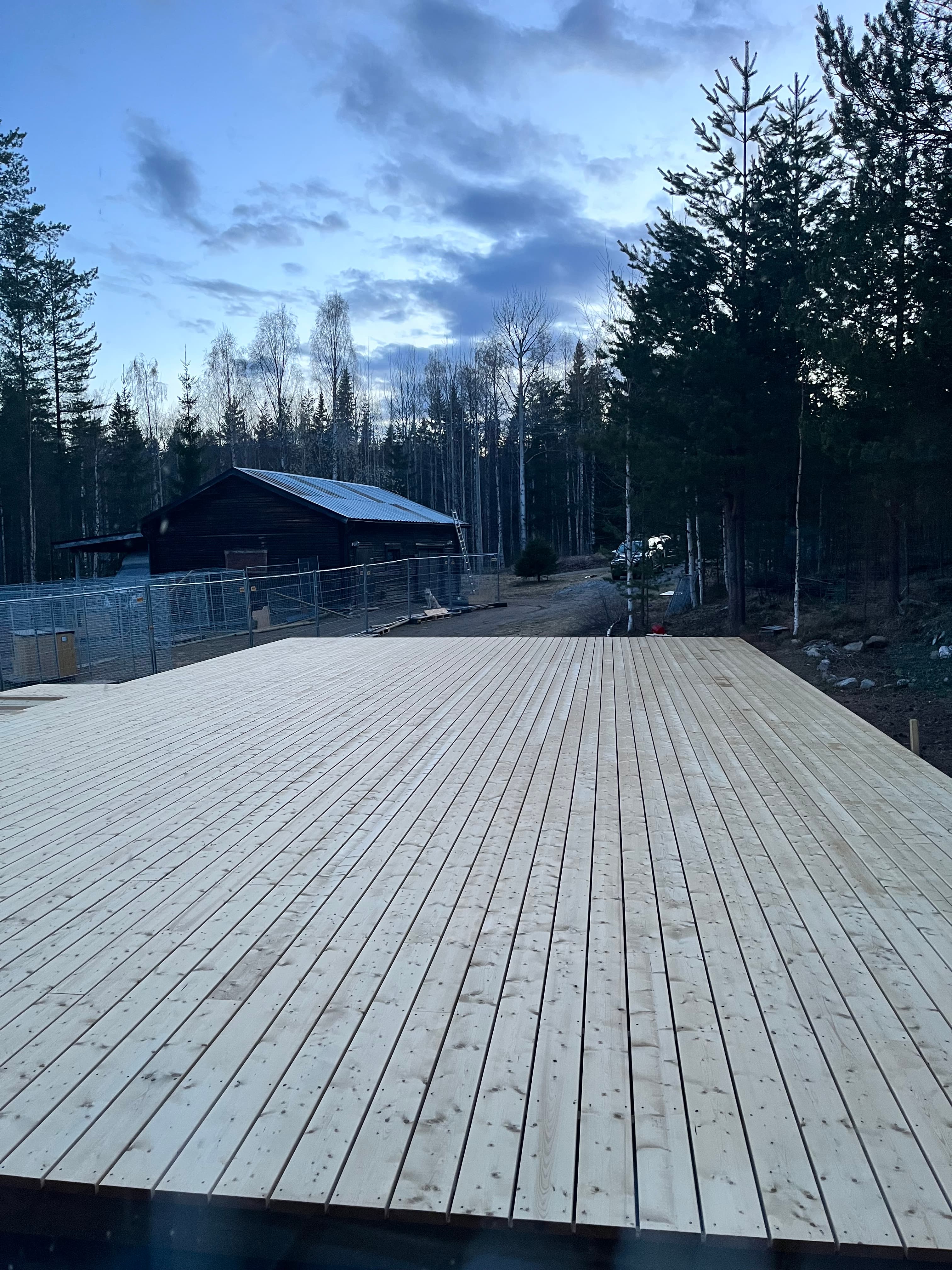 A new platform for our kennels